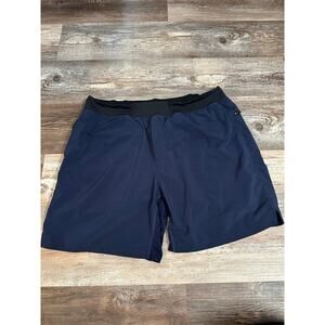 Fabletics The One men's 5" lined shorts in navy sz large